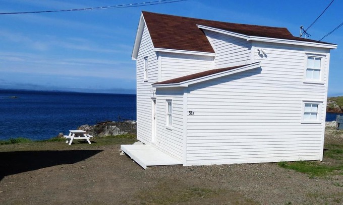 Fogo House | Oceanfront Bliss at The Old Salt Box Co. - Aunt Glady's