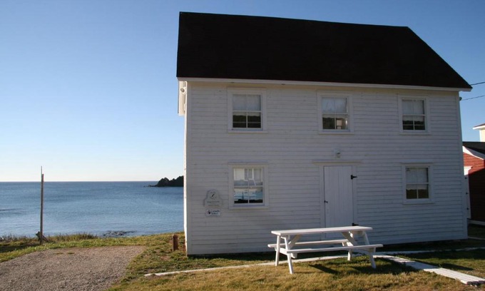 Twillingate House | Oceanfront Escape at The Old Salt Box Co - Gertie's Place