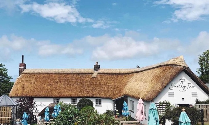 Bideford Hotel | Discover The Old Smithy Inn: Pet-Friendly & Family-Approved