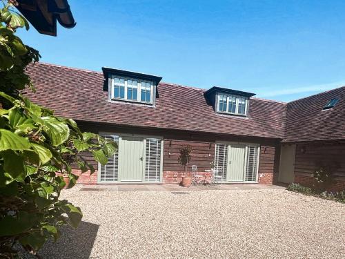 Winterslow House | Unforgettable Stay at The Old Stables - Pet Friendly Retreat