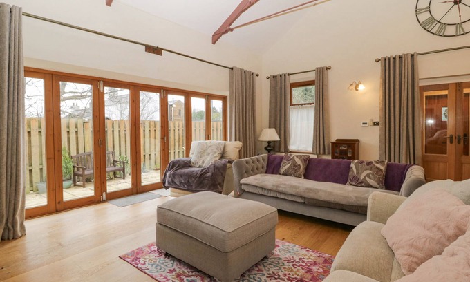 Saint Ann's Chapel Cottage | Discover The Old Sunday School: Pet-Friendly Retreat in Drakewalls