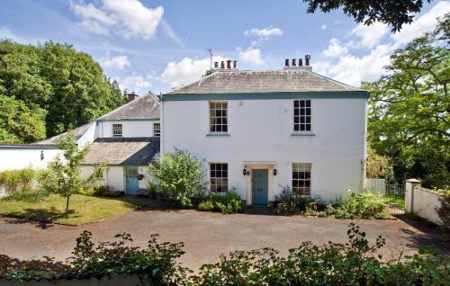 Kenton Bed & Breakfast | Experience Comfort at The Old Vicarage B&B - Rated 9/10