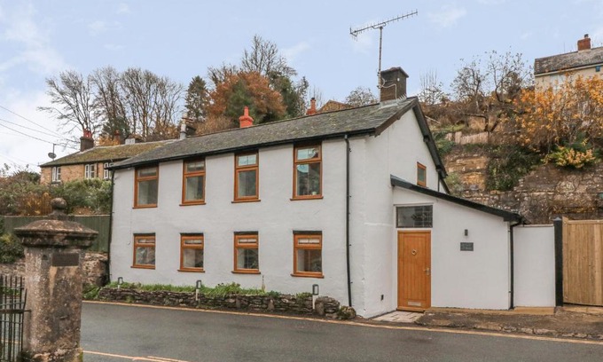 Dulverton House | Explore The Old Workshop: Family & Pet-Friendly Retreat