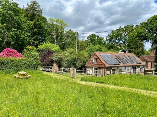 Wadhurst House | Discover The Old Workshop in Wadhurst - Rated 9.6/10!