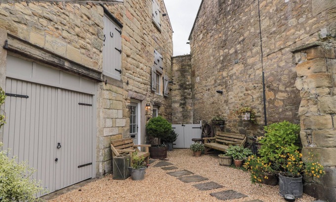 Warkworth Cottage | Family-Friendly Retreat at The Olde Stables in Warkworth