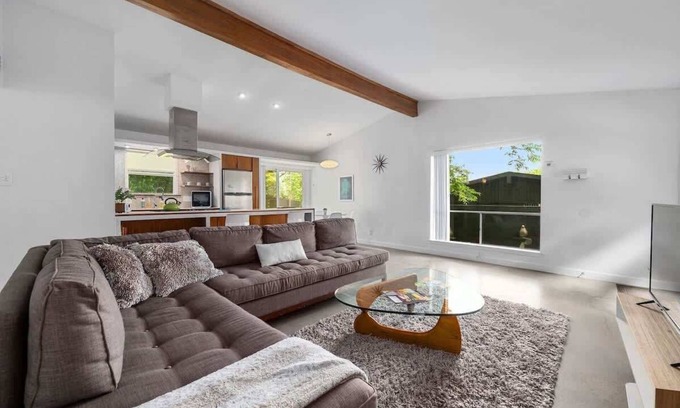 South River City House | Pet-Friendly Home SOCO: Fast WIFI & Fenced Yard Retreat