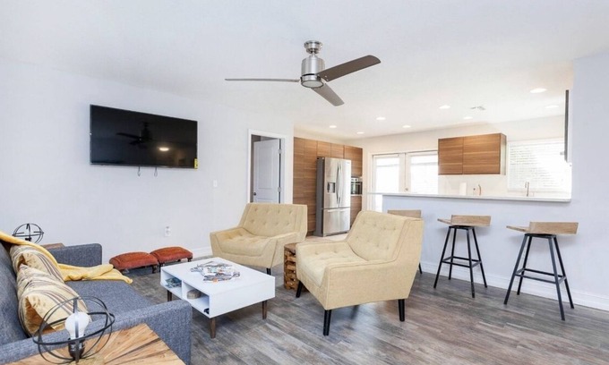 Altamonte Springs House | Discover THE OLIVIA by EVRH: Poolside Family Retreat