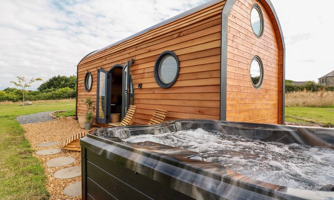 Mabe Cottage | Romantic Escape at The Olju: Ocean View Cottage Retreat
