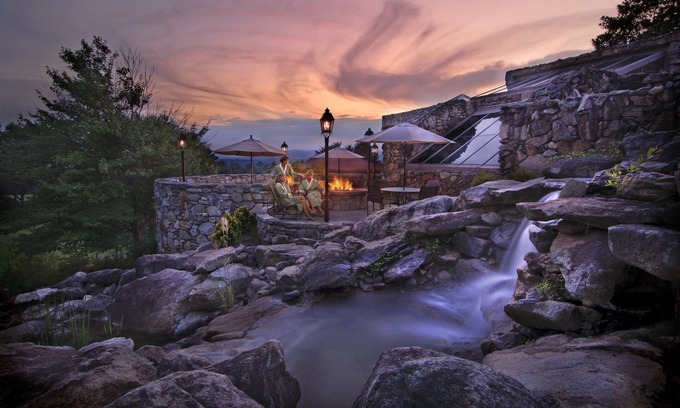 Grove Park- Sunset Resort | Eco-Friendly Retreat at The Omni Grove Park Inn