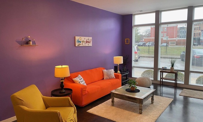 Covington Apartment | Highly Rated Stay Near Central Perk and Monica's Apartment