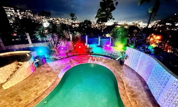 Buenos Aires Villa | Experience The ONYX Villa: 8 Bedrooms Near Lleras Park