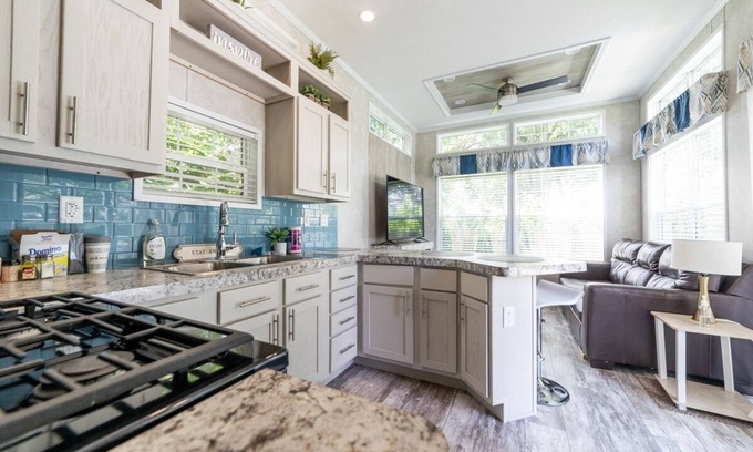 Indianapolis House | Discover The Onyx Tiny House: Guest Rated 9.8 with Pool