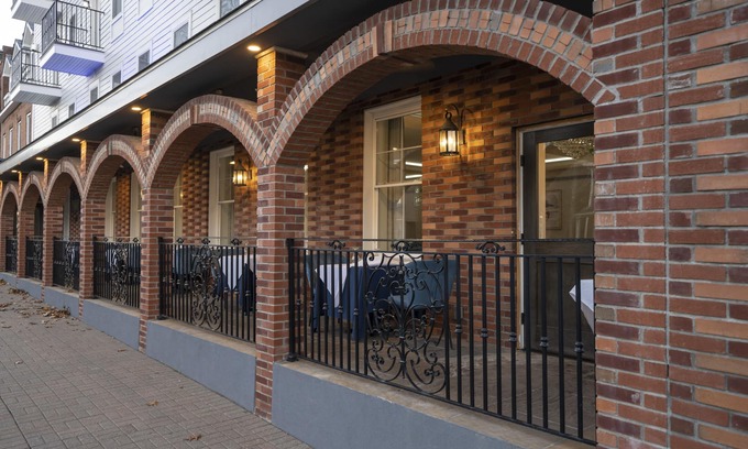 Goshen Hotel | Explore The Orange Inn Boutique Hotel: Rated 9.8/10 Stay