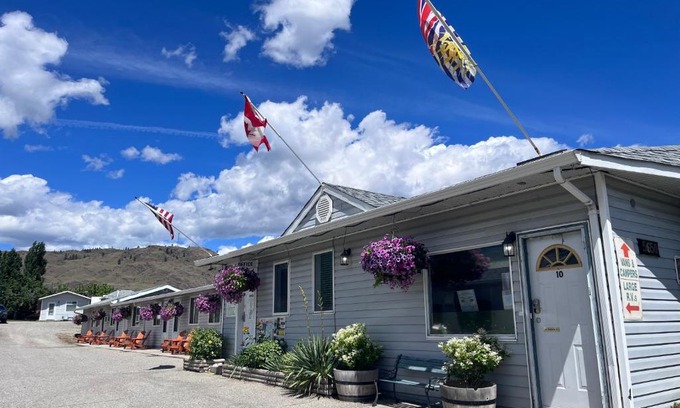 Okanagan-Similkameen Hotel | Discover The Orchard at Oliver: Oceanfront Bliss Awaits
