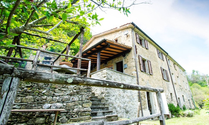 Stazzema House | Experience The Orchard: Oceanfront Escape Near Apuane Alps