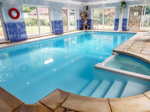 Northiam House | Experience The Orchard: Family-Friendly Retreat with Pool