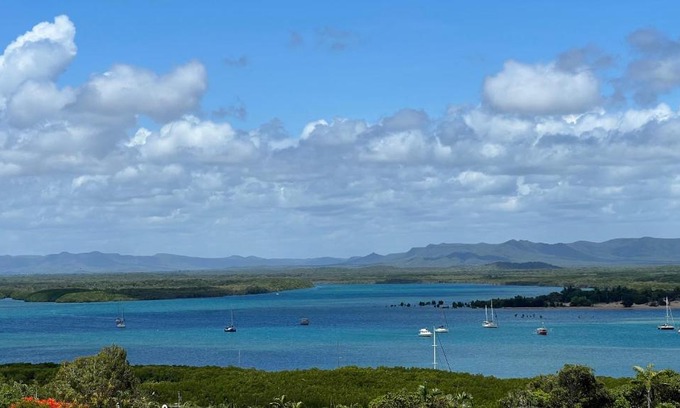 Cooktown Bed & Breakfast | Ocean View Orchid Suite: Guest Rated 9/10 in Cooktown
