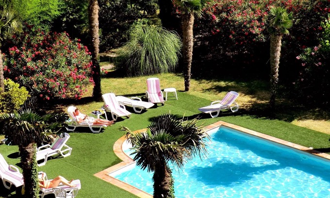 Entraigues-sur-la-Sorgue Hotel | Relaxing Family Getaway at Hôtel du Parc, Avignon Est