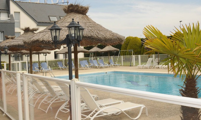 Saint-Nazaire Hotel | Relaxing Retreat at The Originals Boutique, Hôtel Aquilon