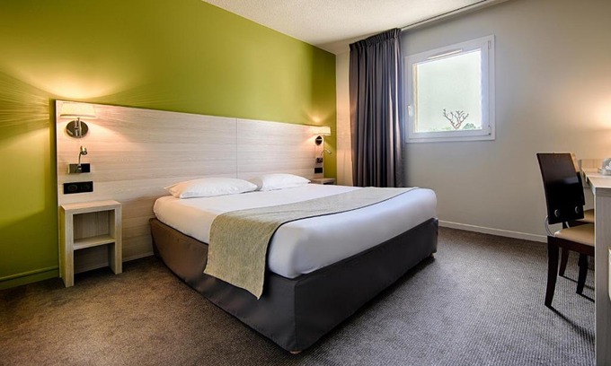 Castets Hotel | Pet-Friendly Retreat at The Originals City, Hôtel Les Bruyères