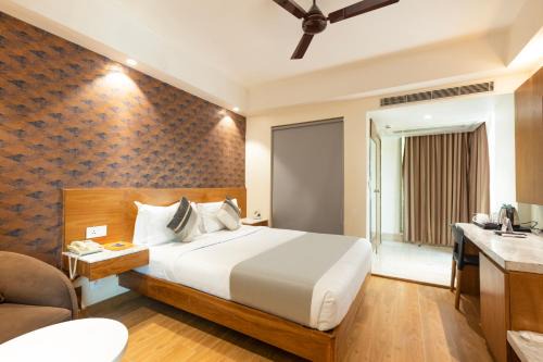 Kalkaji Hotel | Comfortable Stay at The Orion Plaza - Nehru Place