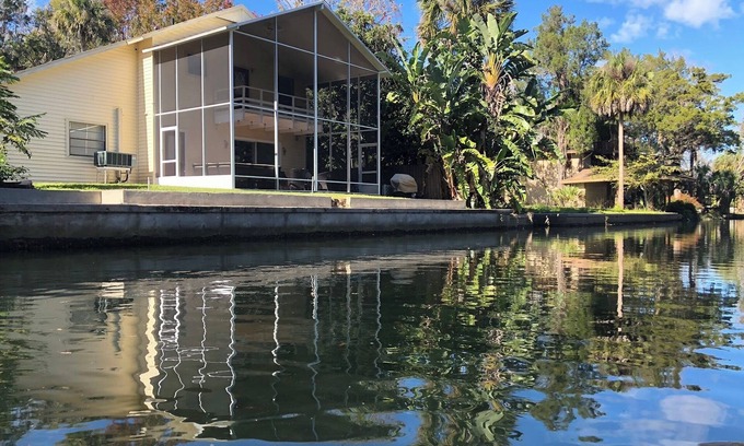 Crystal River House | Experience Wild Views at The Otter House - Family Friendly Stay