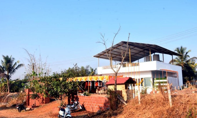 Kolhapur Villa | Pet-Friendly Outhouse with Pool - Rated 9/10 by Guests