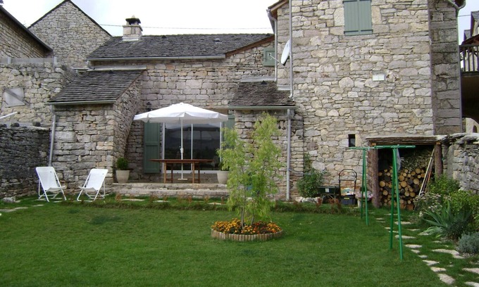 La Malene House | Discover The Oven of Odilon: Family-Friendly Retreat