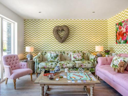 Newby Bridge House | Discover The Owl Nest - Perfect for Families and Pets