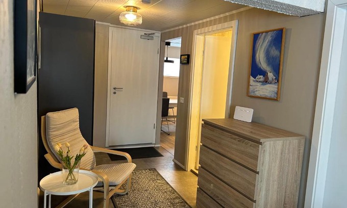 Siglufjorður Apartment | Experience The Painter's House: Family-Friendly Retreat
