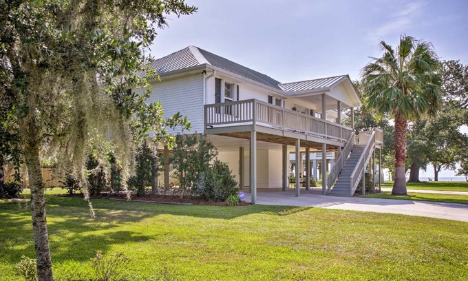 Waveland House | Seaside Escape at The Palm Bay St Louis - Steps to Beach!