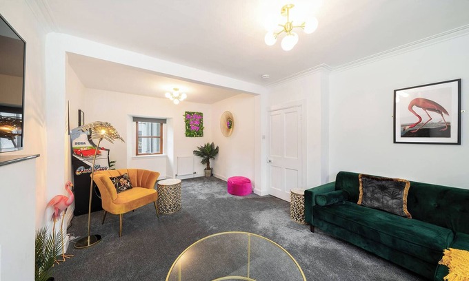 Broughty Ferry Ski Chalet | Beachfront Bliss at The Palm - Rated 8.8/10 by Guests