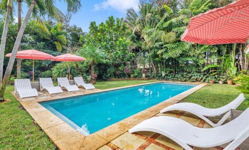 Palm Beach - West Palm Beach House | Explore The Palm Manor Villa with Pool & Pet-Friendly Options