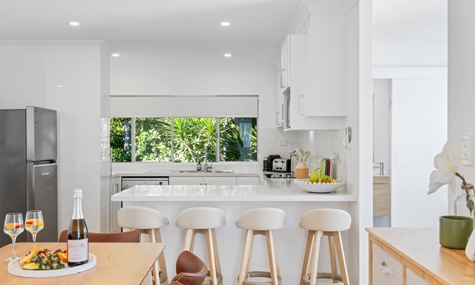 Coolum Beach House | The Palms in Coolum Beach - Pet Friendly & Pool