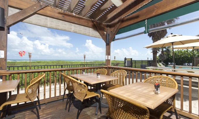 South Padre Island Hotel | Relax at The Palms Resort with Ocean Views and Pool Access