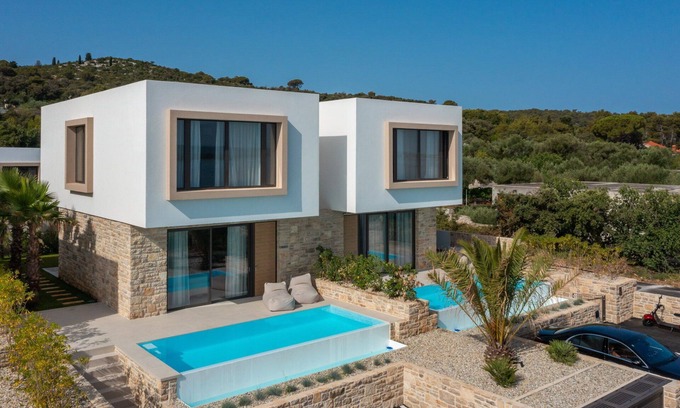 Tkon Villa | Experience The Palms Resort - Oceanfront Duplex Villa Stay