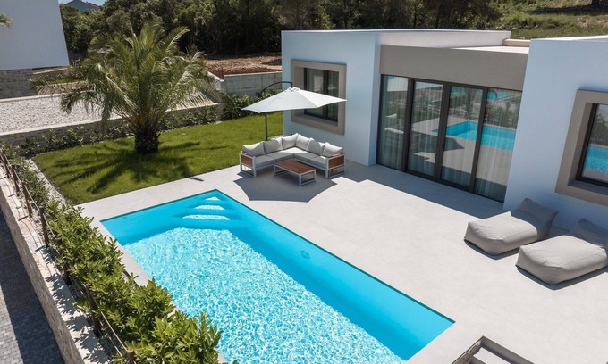 Tkon Villa | Relax at The Palms Resort - Villa Dream with Private Pool