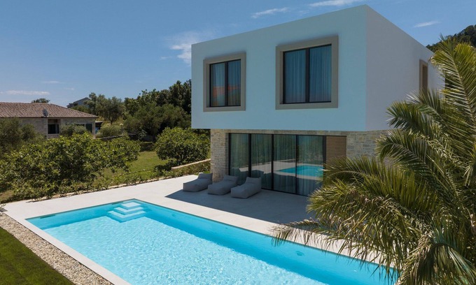 Tkon Villa | Experience The Palms Resort's Villa President Royal Retreat