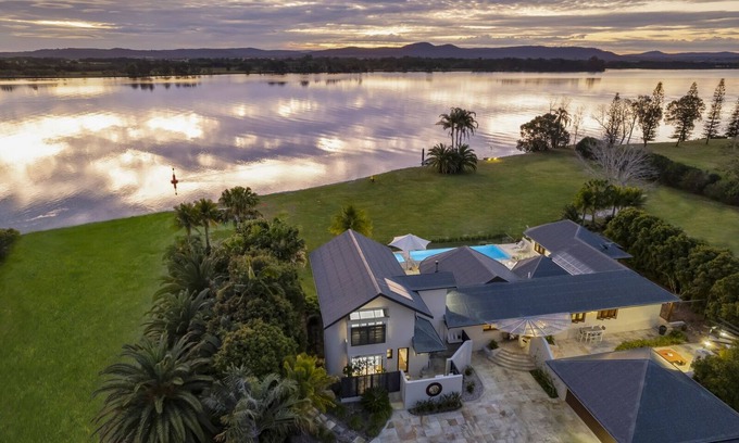 Palmers Island House | Experience The Palms Yamba - Private Riverfront Retreat