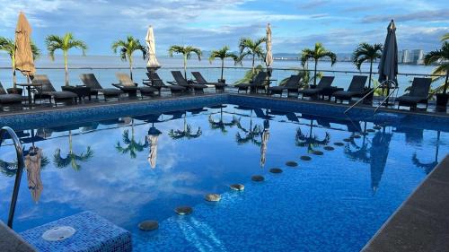Colonia 5 de Diciembre Hotel | Oceanfront Escape at Paramar Beachfront Boutique Hotel