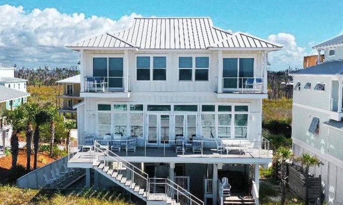 Port St. Joe House | Experience Oceanfront Bliss at The Parasol Hotel