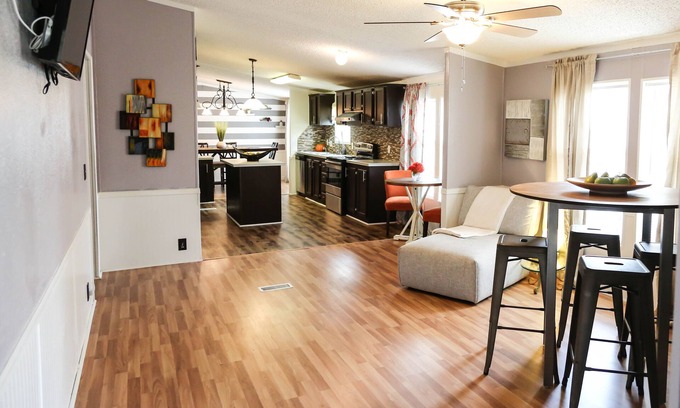 Carencro House | Experience The Park Place Guesthouse: Rated 9.8/10 with Spa
