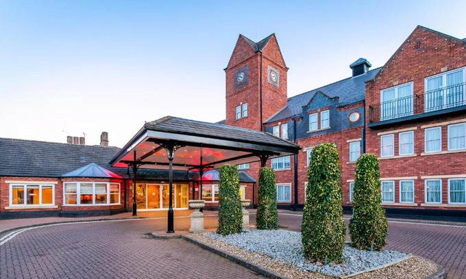 Stretton Hotel | Unwind at The Park Royal Hotel & Spa with Ocean Views