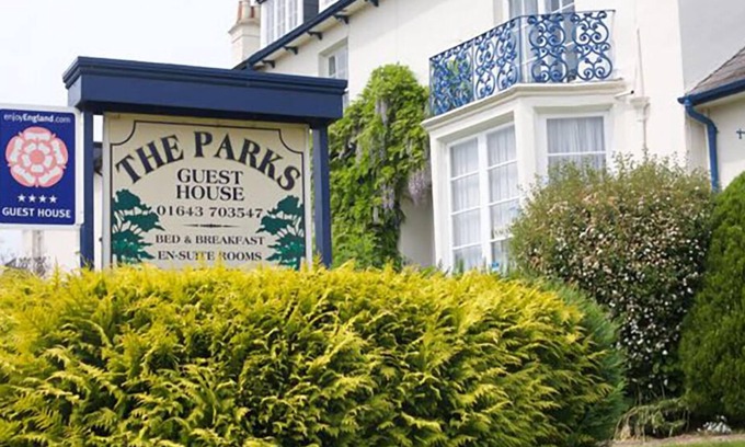 Minehead House | Exceptional Stays at The Parks Guest House - Rated 9.6