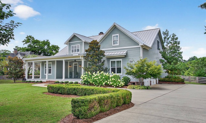Franklin House | The Parkview: 4,120 SF Luxe - 3-min to DT Franklin