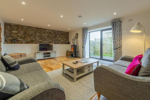 St. Agnes House | Pet-Friendly Retreat at The Parlour - Rated 10/10 by Guests