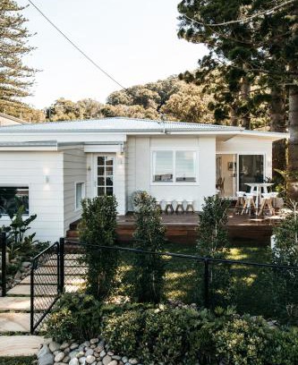 Patonga House | Unforgettable Stay at The Patonga Cottage with Pool Access