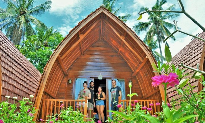 Sampalan House | Cozy Peace Arta Bungalow with Kitchen and Breakfast