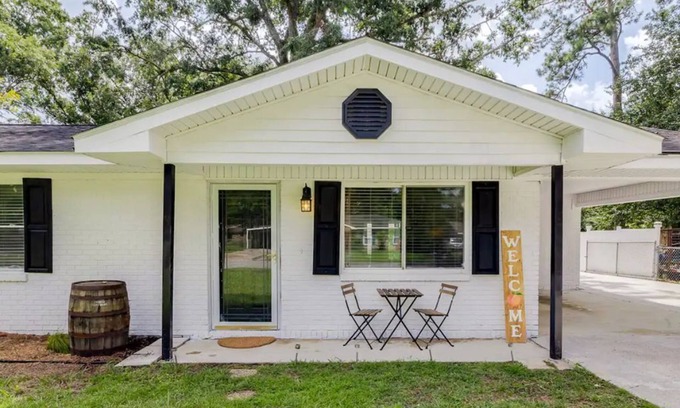 Pooler House | Family-Friendly Oasis at The Peach with Oceanfront Views