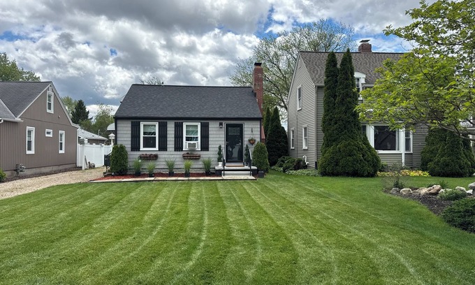 Vermilion Cottage | Experience The Cottage at Lake Erie - Pet Friendly Retreat